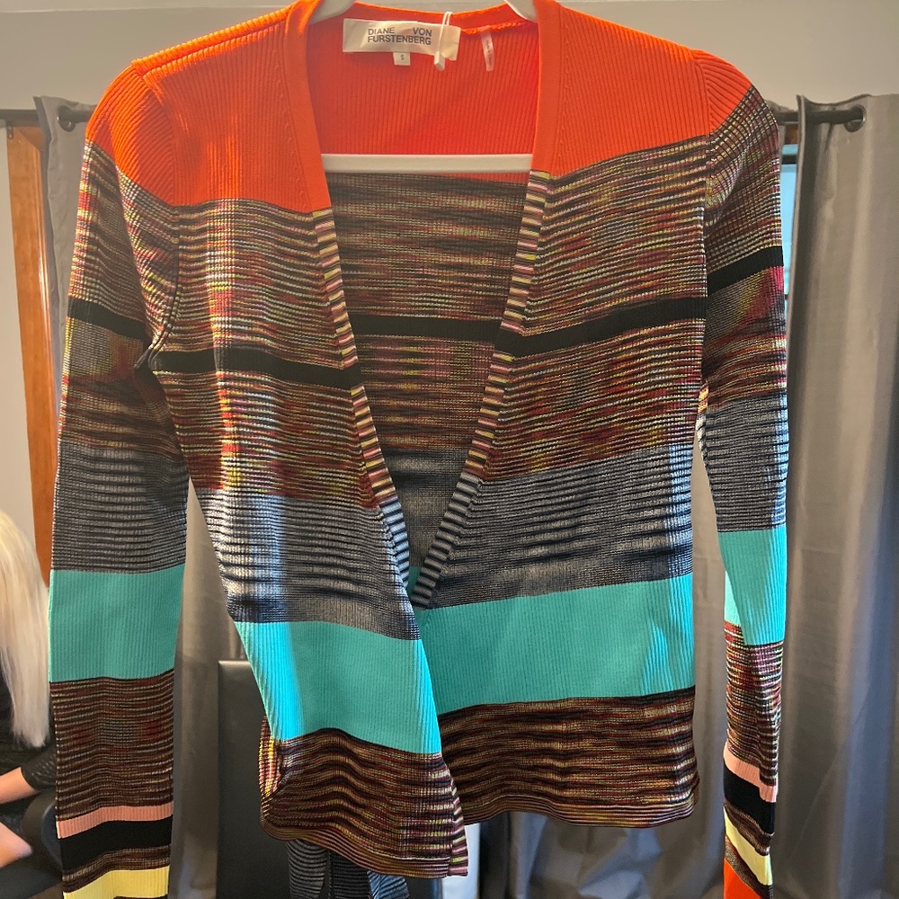 Long sleeve lightweight sweater